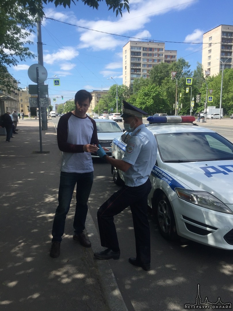 В Красногвардейском районе Санкт-Петербурга проходят рейды по операции «Нелегальное такси», направле...