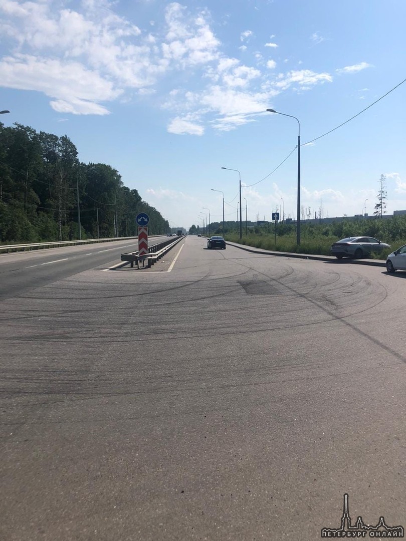 Сегодня, 18 июня, в 13.20 по пути от посёлка Новоселки в сторону ЗСД по Горскому шоссе (в районе кар...