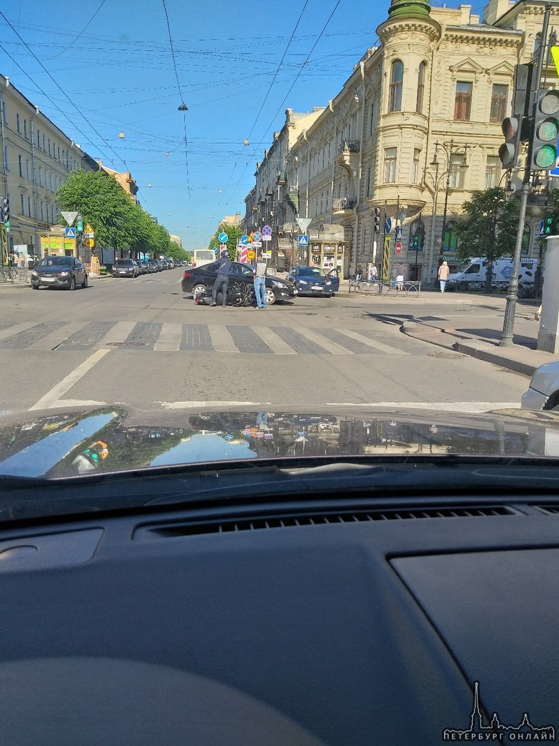 ДТП с мотоциклом на перекрёстке Чайковского и Чернышевского,все живы.