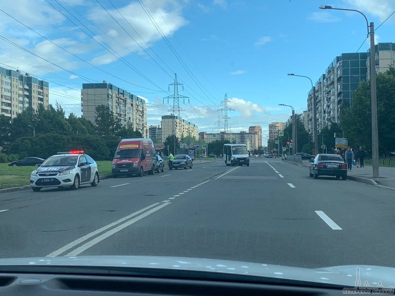 ДТП с маршруткой на Маршала Новикова перед проспектом Королёва