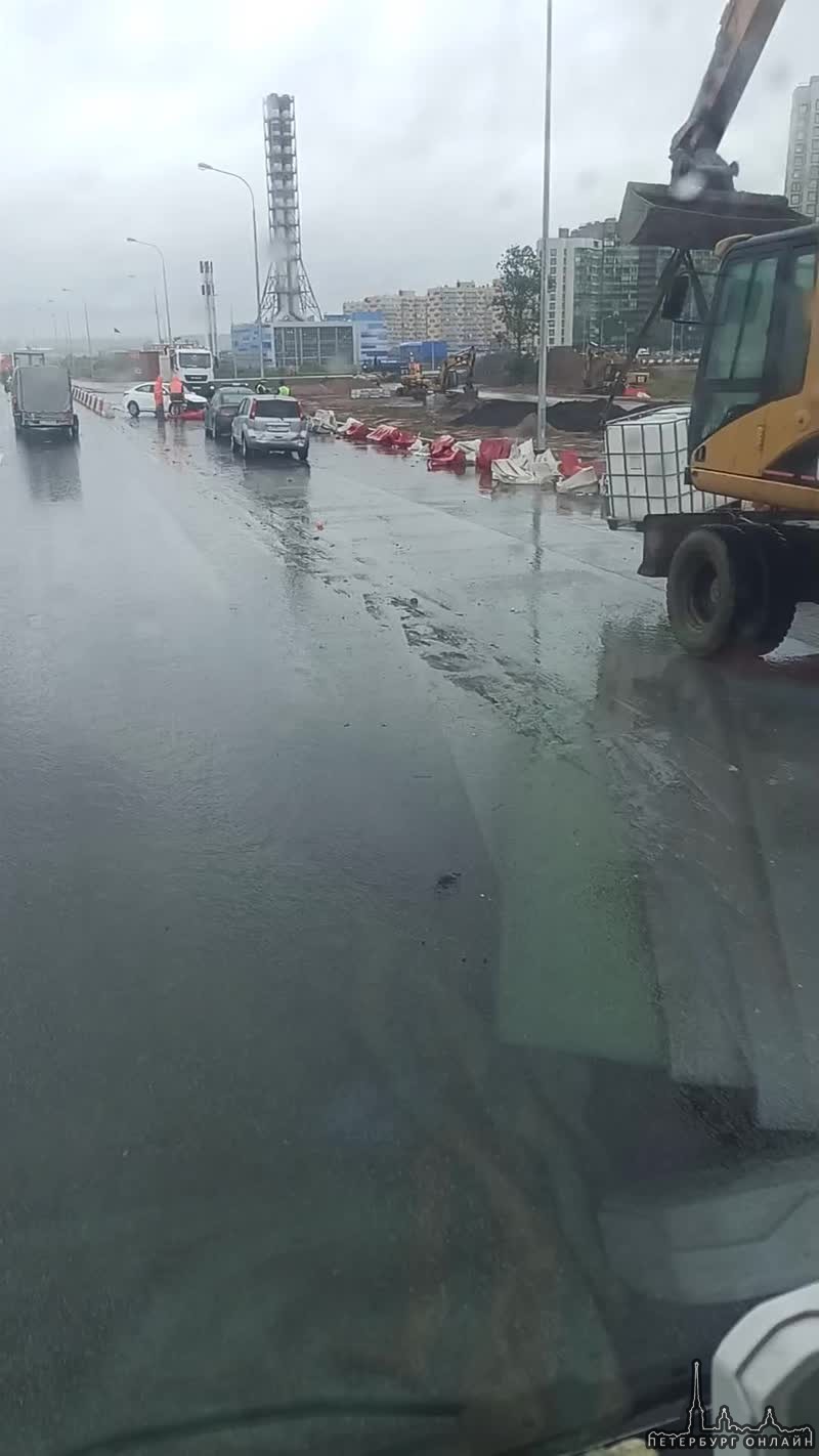 Дтп на КАД со стороны западного Мурино перед съездом на проспект Культуры. Пробка есть.