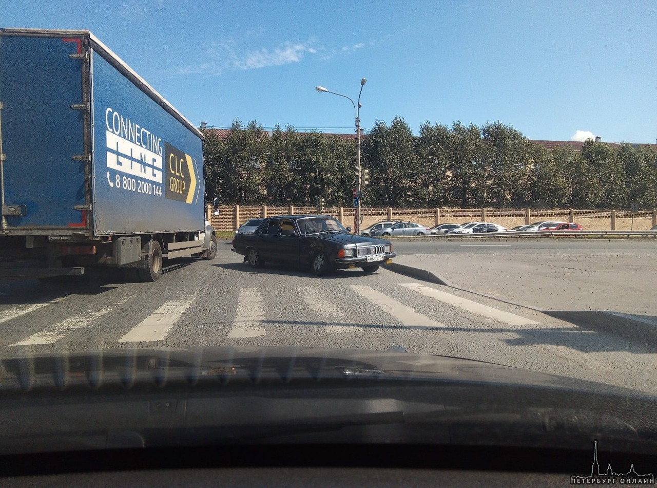 Дизельный проезд на пересечении с Московским шоссе. Пассат убил старушку волжану