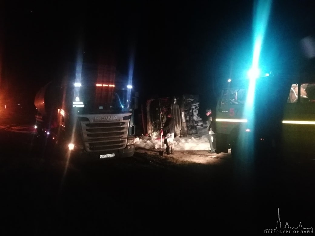 В Шундорово грузовик сбил пешехода, который переходил дорогу в неположенном месте. Далее грузовик пе...