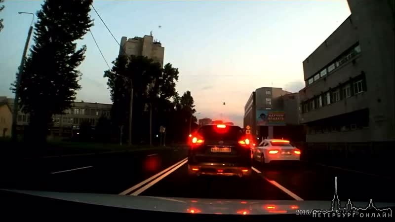Дтп на улице Шкапина с участием Ниссана и грузового авто 25.09 в 6.40
