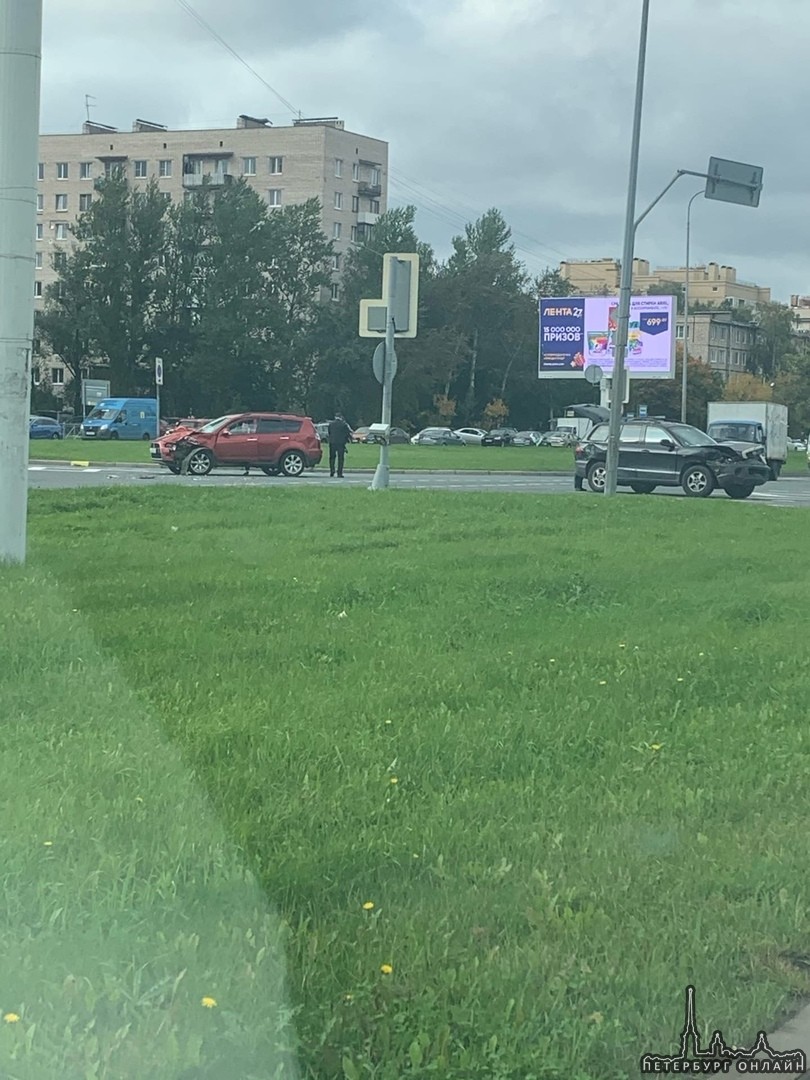 Ищу свидетелей аварии произошедшей 22 сентября, примерно в 14:40, на пересечении Витебского проспект...