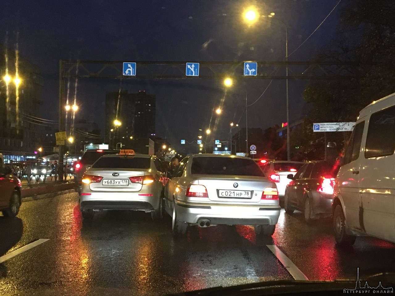 Москве есть пробка. Пробка эстакада. Ночное ДТП И пробки. Дачный проспект пробки. Авария на загородном проспекте СПБ.