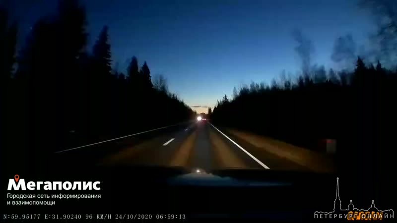 Утренняя авария на «Коле» попала на видео: рискованный обгон завершился в кювете "Авто умники, что ...