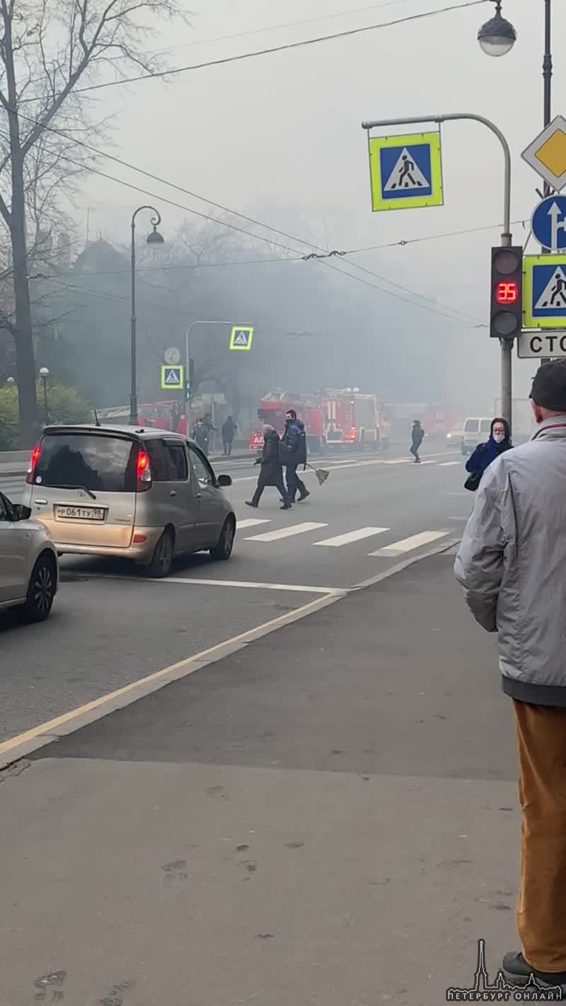 Пожар на Каменностровском проспекте 58-60