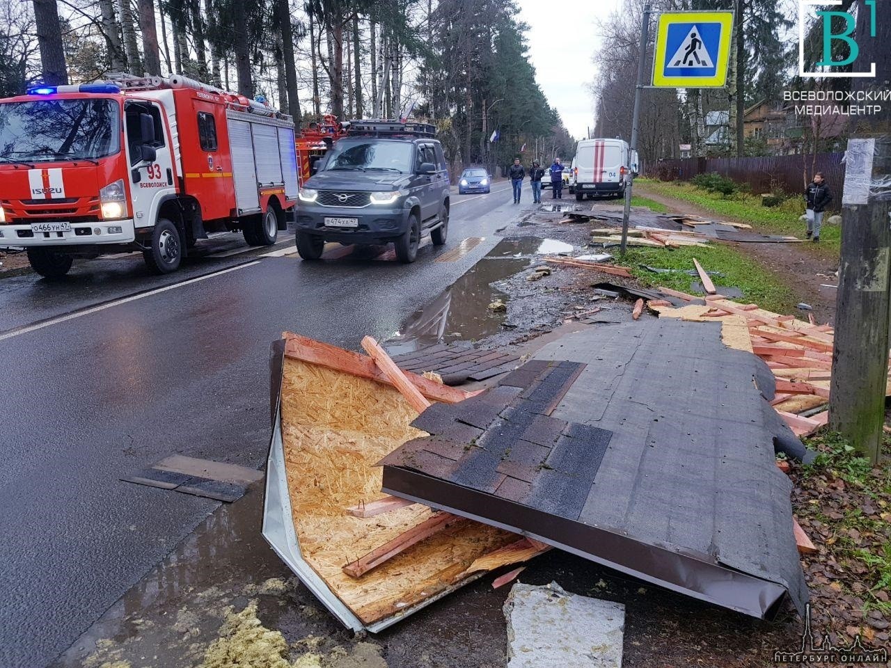 Снесло крышу Газовый котёл, взорвавшись отправил крышу в полет и развалив стены второго этажа котт...