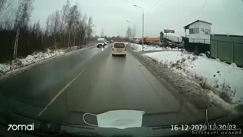 На Анисимовской дороге Kia Optima ушла в кувет, водитель жив, служб нет.