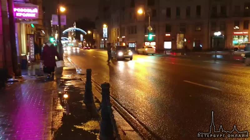 Пешеходы на Петроградке в этом сезоне.