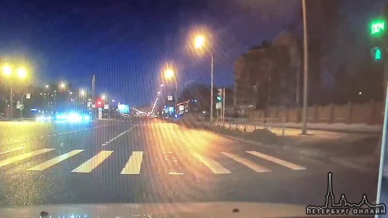 1 января в 16.55 встретился неадекватный водитель на Выборгском шоссе в сторону центра.