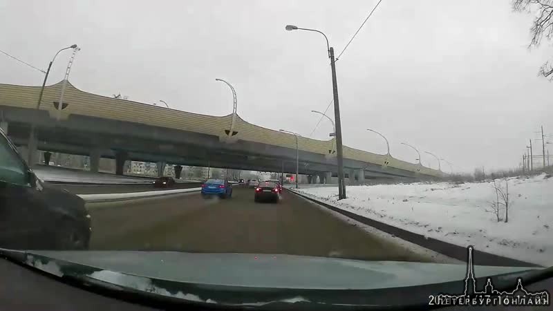 Авария на Краснопутиловской под ЗСД на ровном месте.