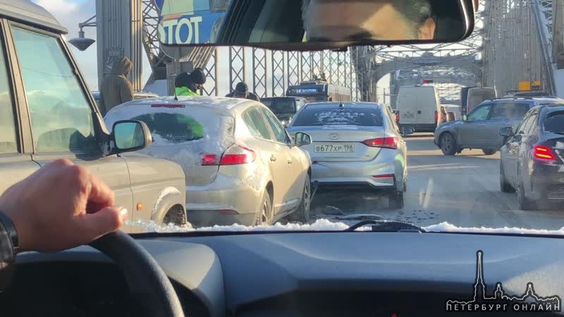 ДТП перед Светофором на Большеохтинский мост